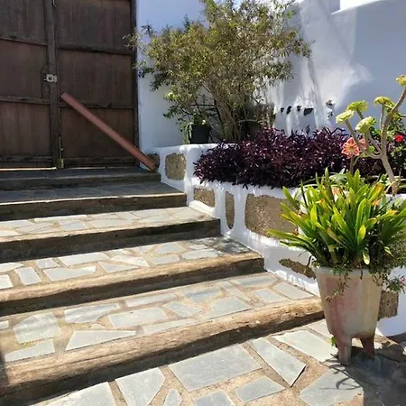 Apartment Studio Calle Real Genoves